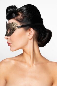Золотистая карнавальная маска "Альциона"